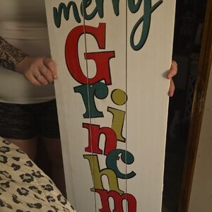 Festive 'Merry Grinchmas' Wooden Sign